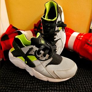 Huarache Run GS Size 4.5Y